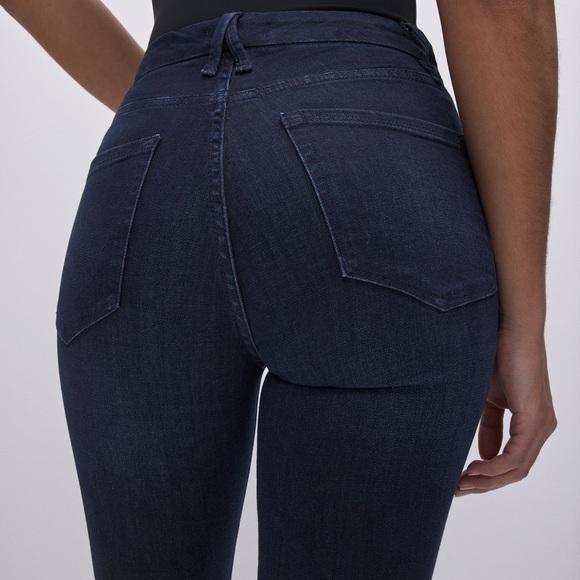 Good American Good Legs Skinny Jeans in Blue224 - Picture 4 of 6